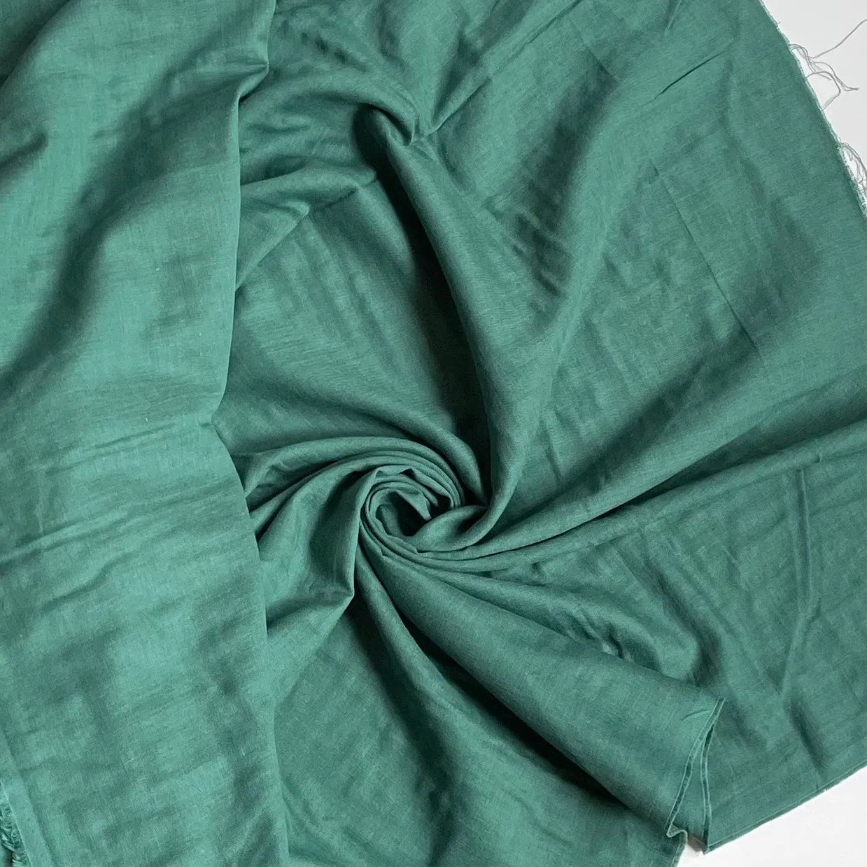 3/4 yard Remnant : Kokka Cotton / Rayon Double Gauze - Emerald