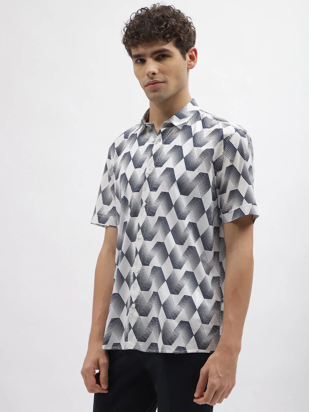 Antony Morato Men Off White Printed Spread Collar Short Sleeves Shirt