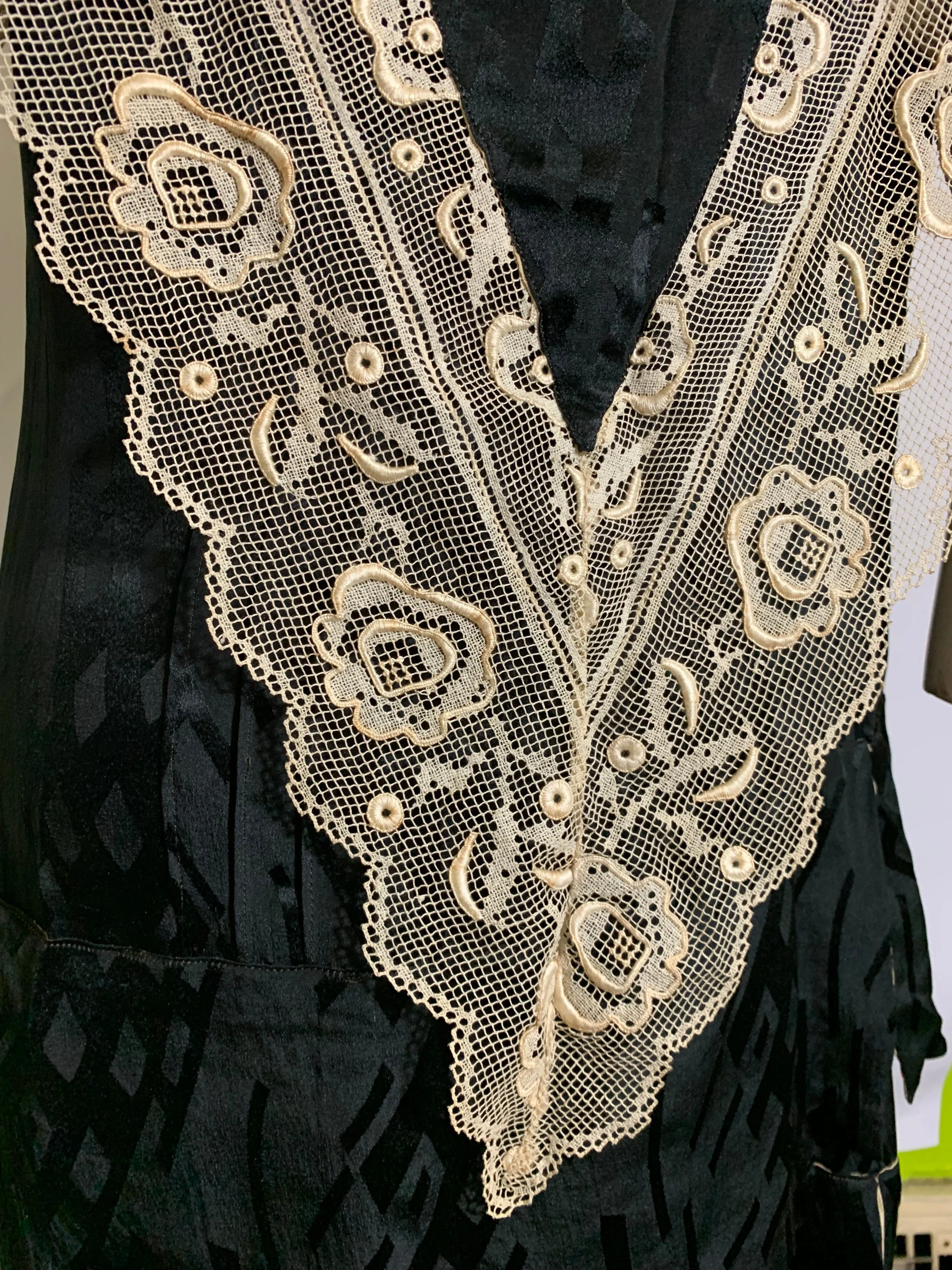 Black Silk Dropped Waist Dress with Wide Lace Trim circa 1920s