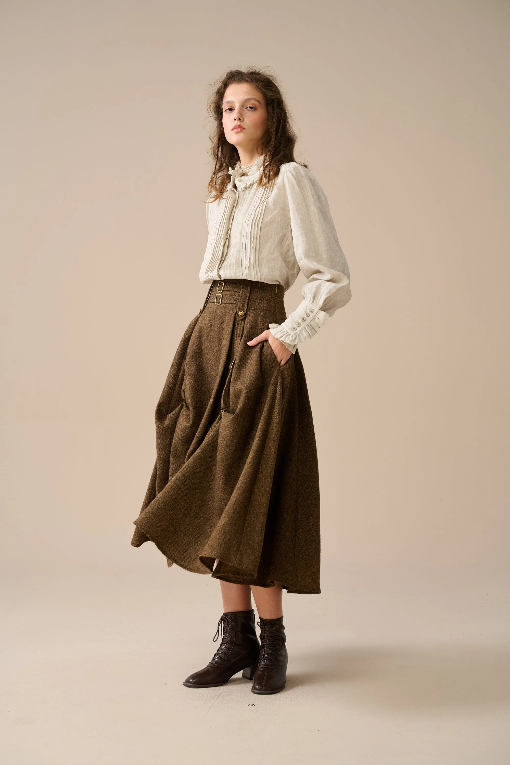 Cynthia 16 | Adjustable wool skirt