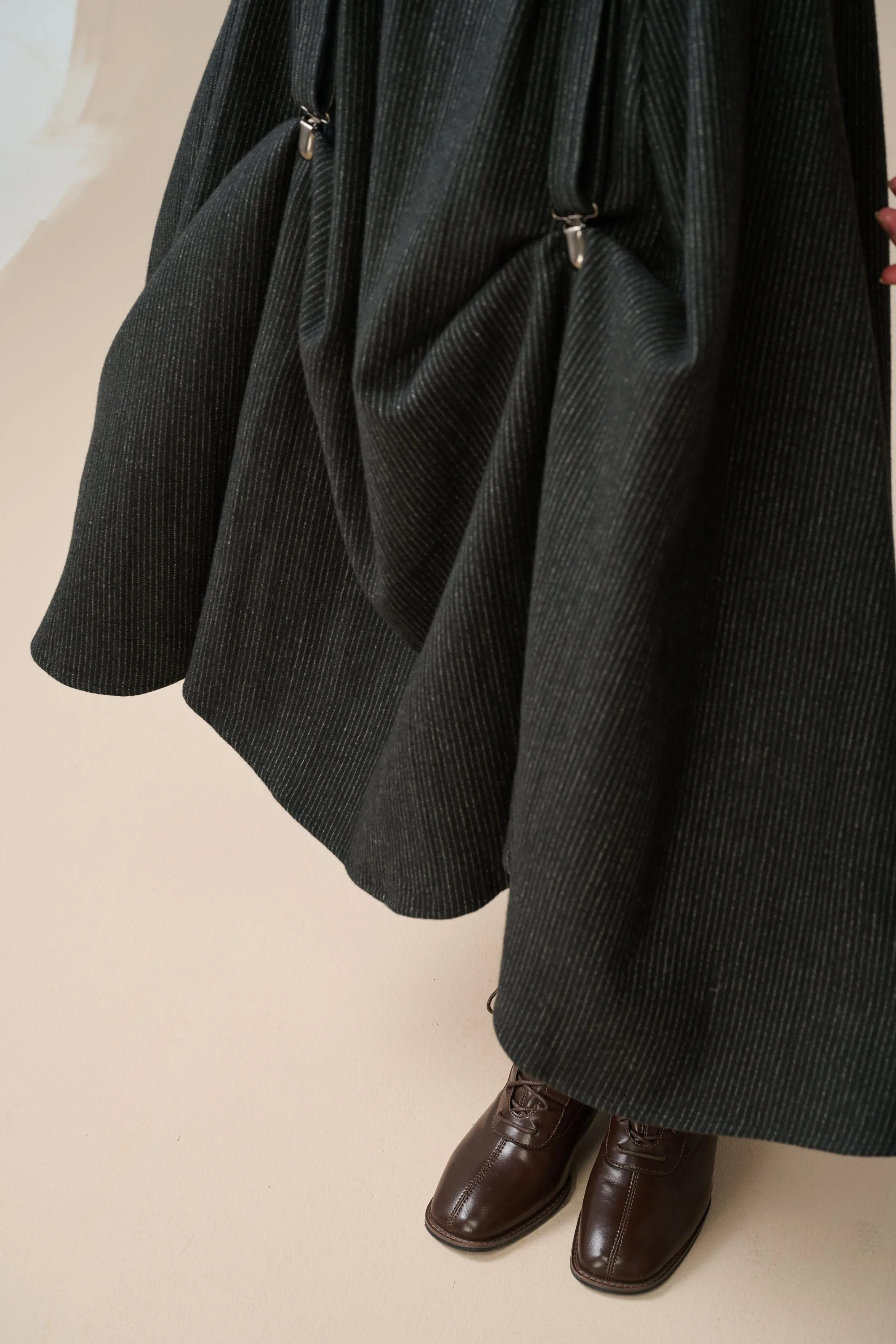 Cynthia 16 | Adjustable wool skirt