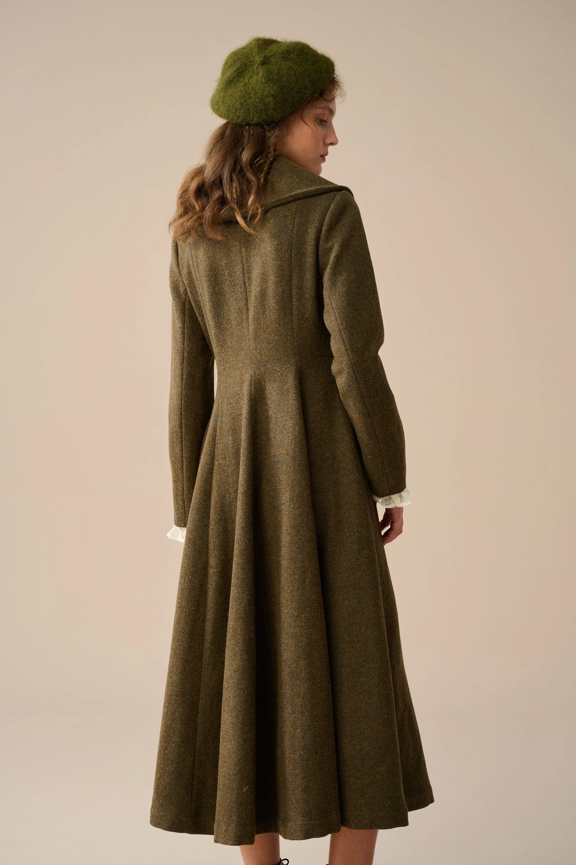 Gemma 17 | 100% wool victorian coat