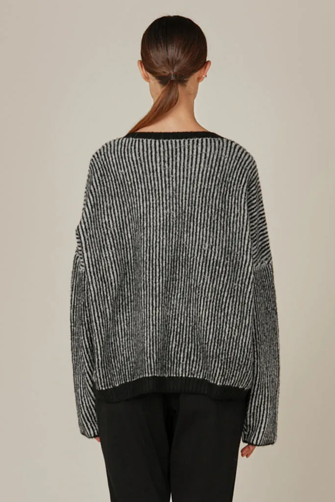 GRADE AND GATHER STRIPE TONE SWEATER