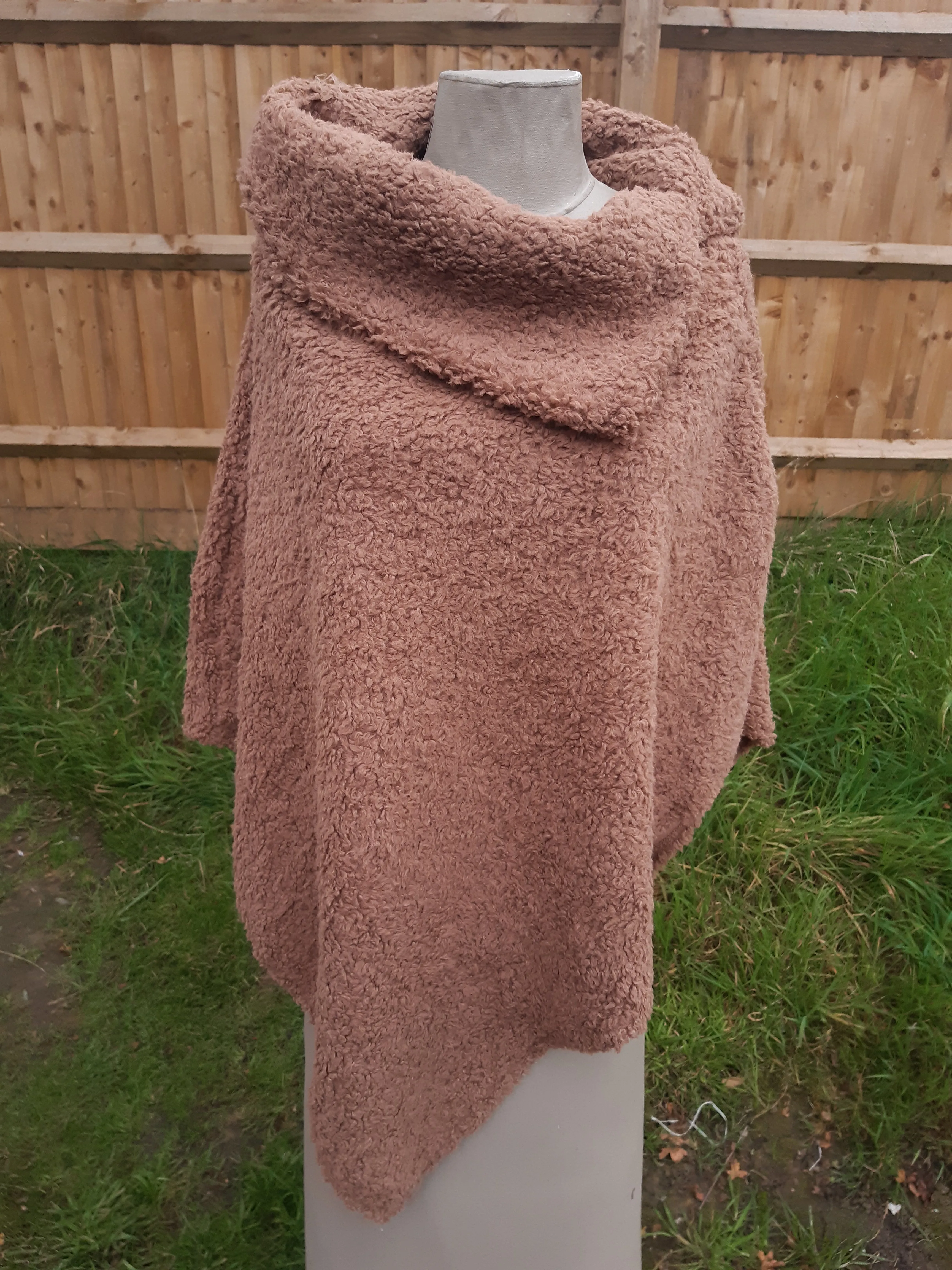 LETITIA - Italian Teddy Bear Poncho 7S614