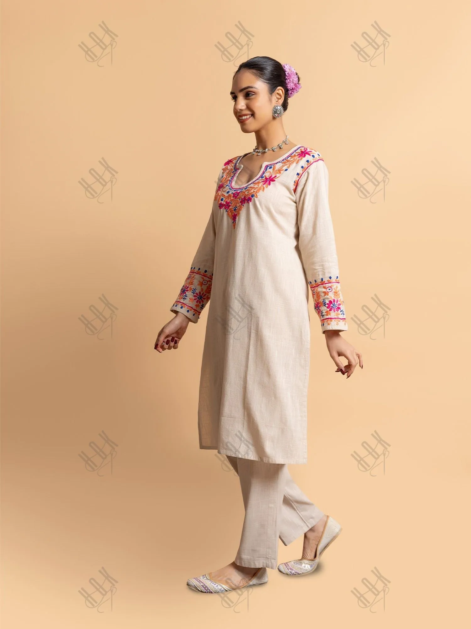 Mansi in Saba Chikankari in Cotton Kurta Set for Women - Beige