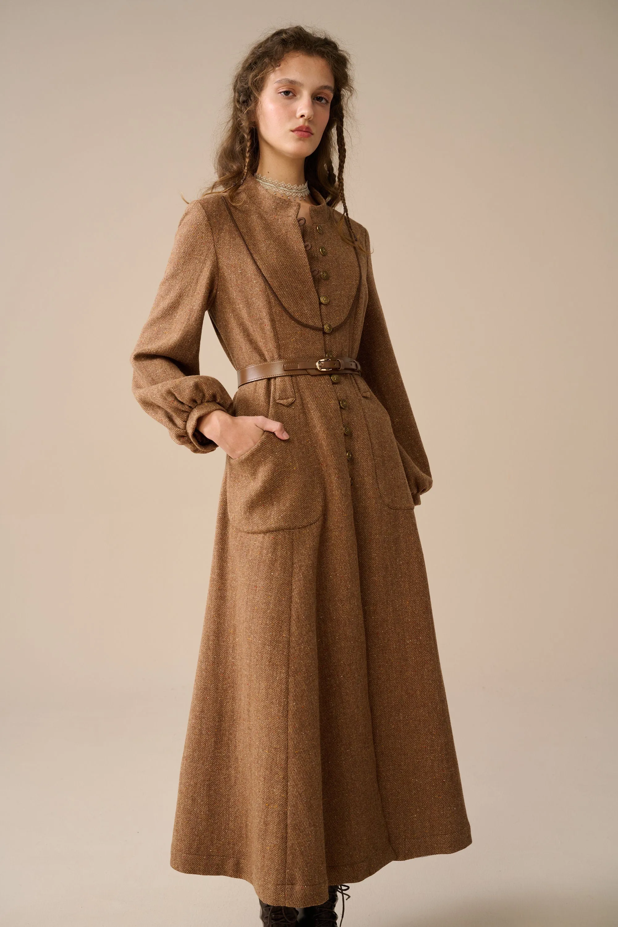 Margaret 25|100% wool buttoned down coat