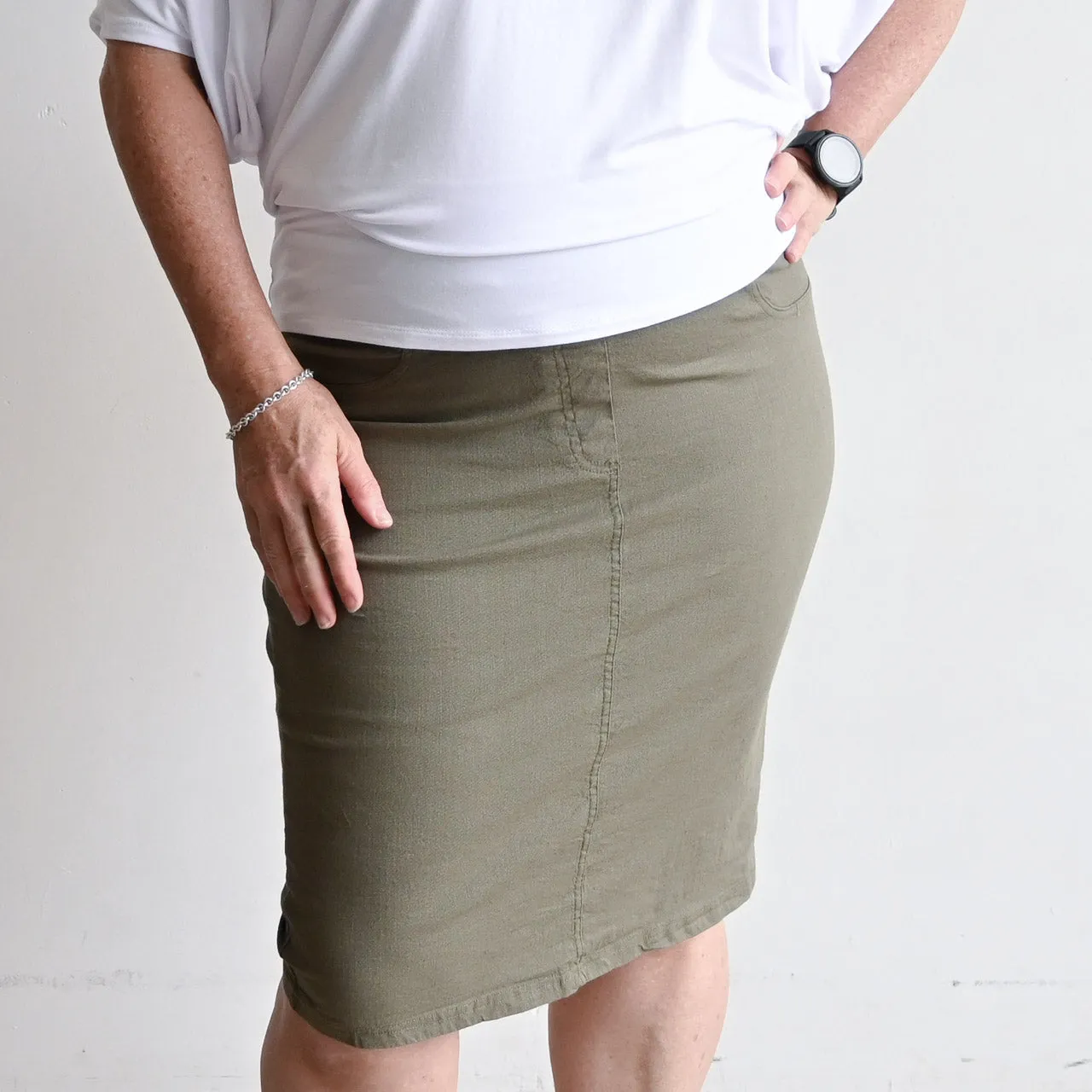 Pencil Skirt in Stretch Linen