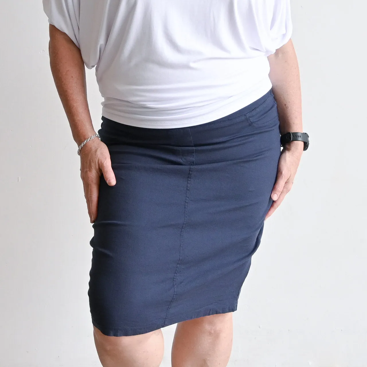 Pencil Skirt in Stretch Linen