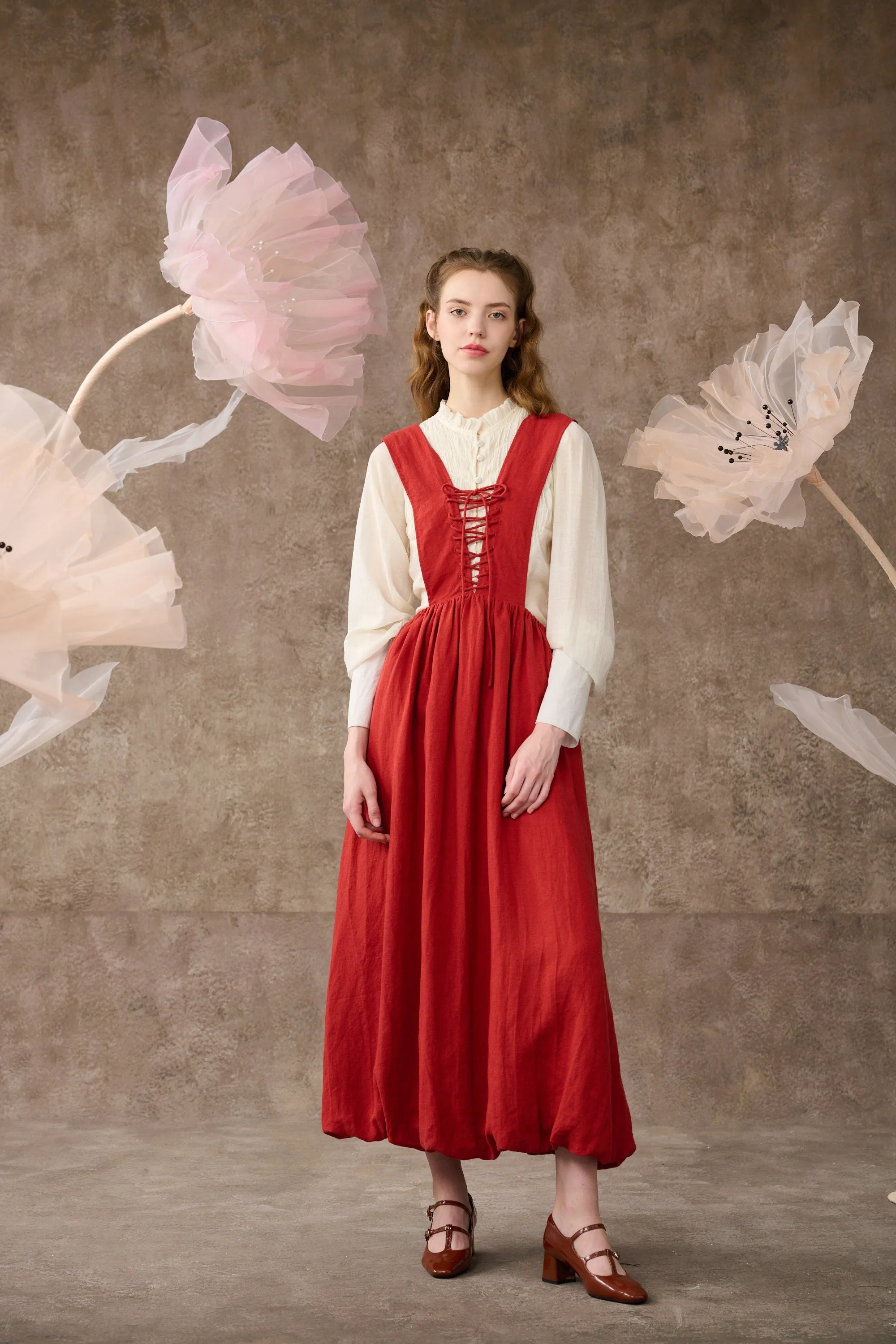 Poet's jasmine 31| lace-up pinafore linen dress in red