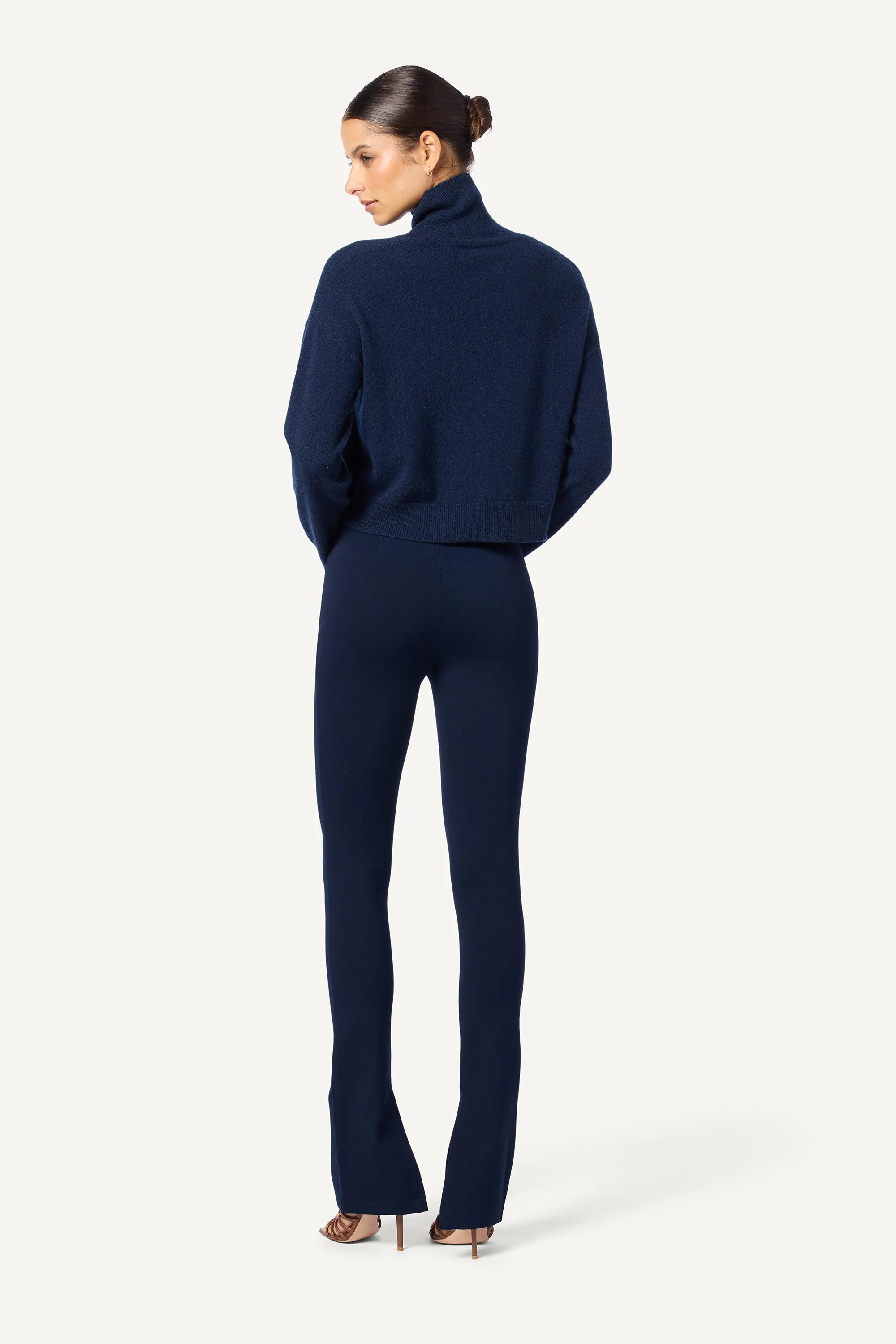 SABLE CASHMERE TURTLENECK SWEATER | MIDNIGHT NAVY