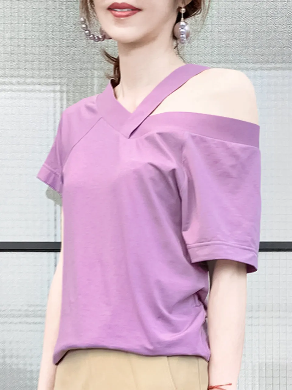 Surprise Sale! Tender Lavender Asymmetrical Shoulder 2-Way Cotton T-Shirt