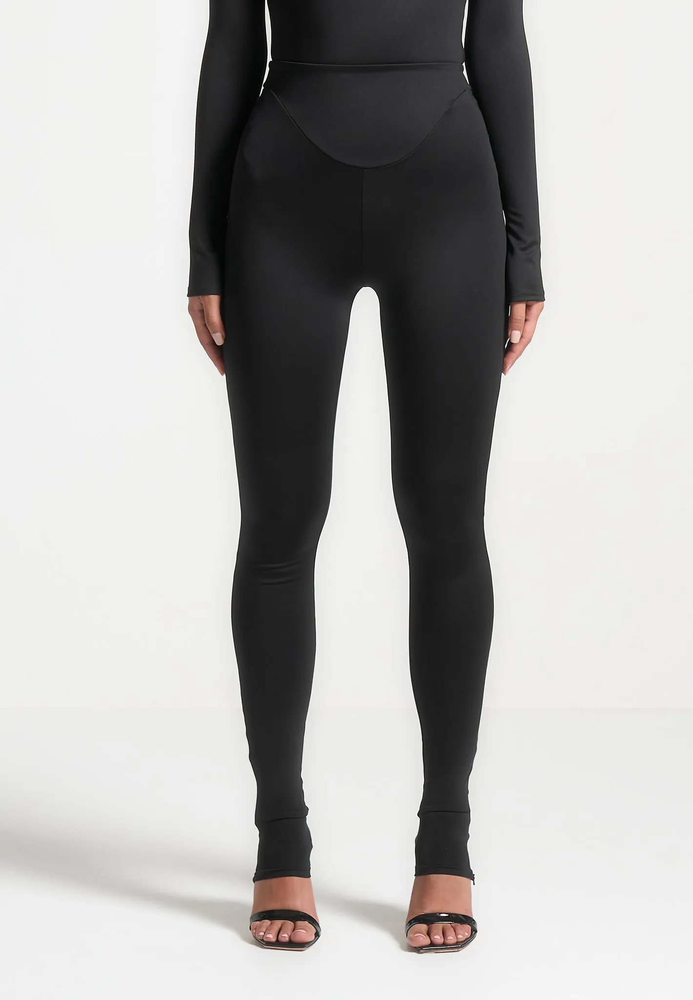 Éternelle High Waisted Leggings - Black