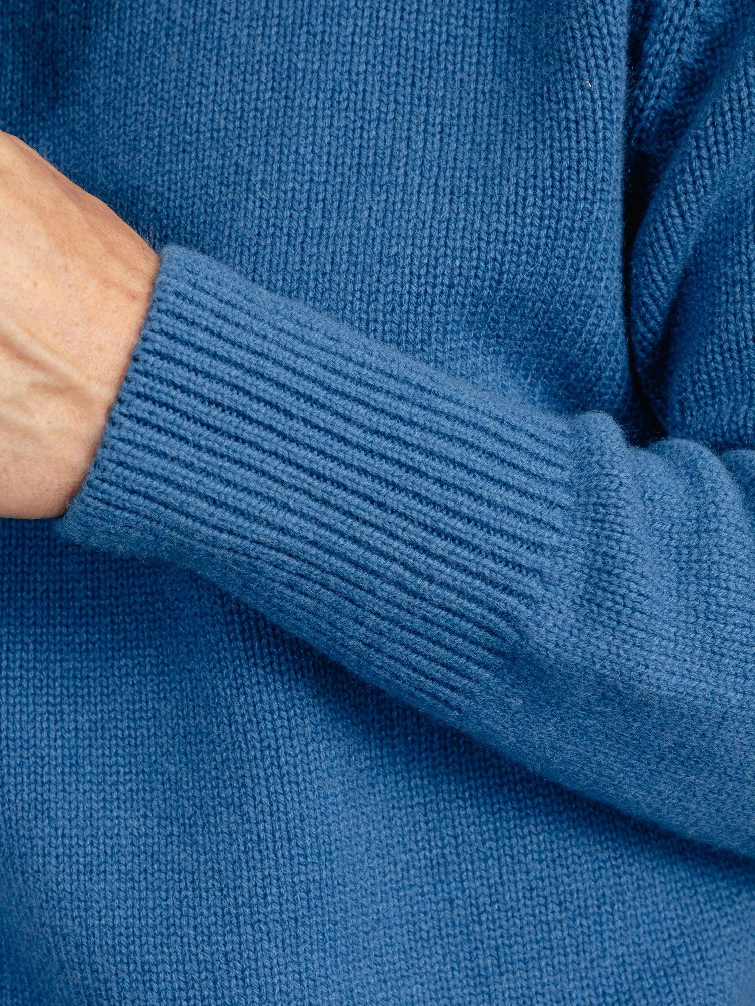 The Cashmere Submariner Rollneck - Prussian Blue