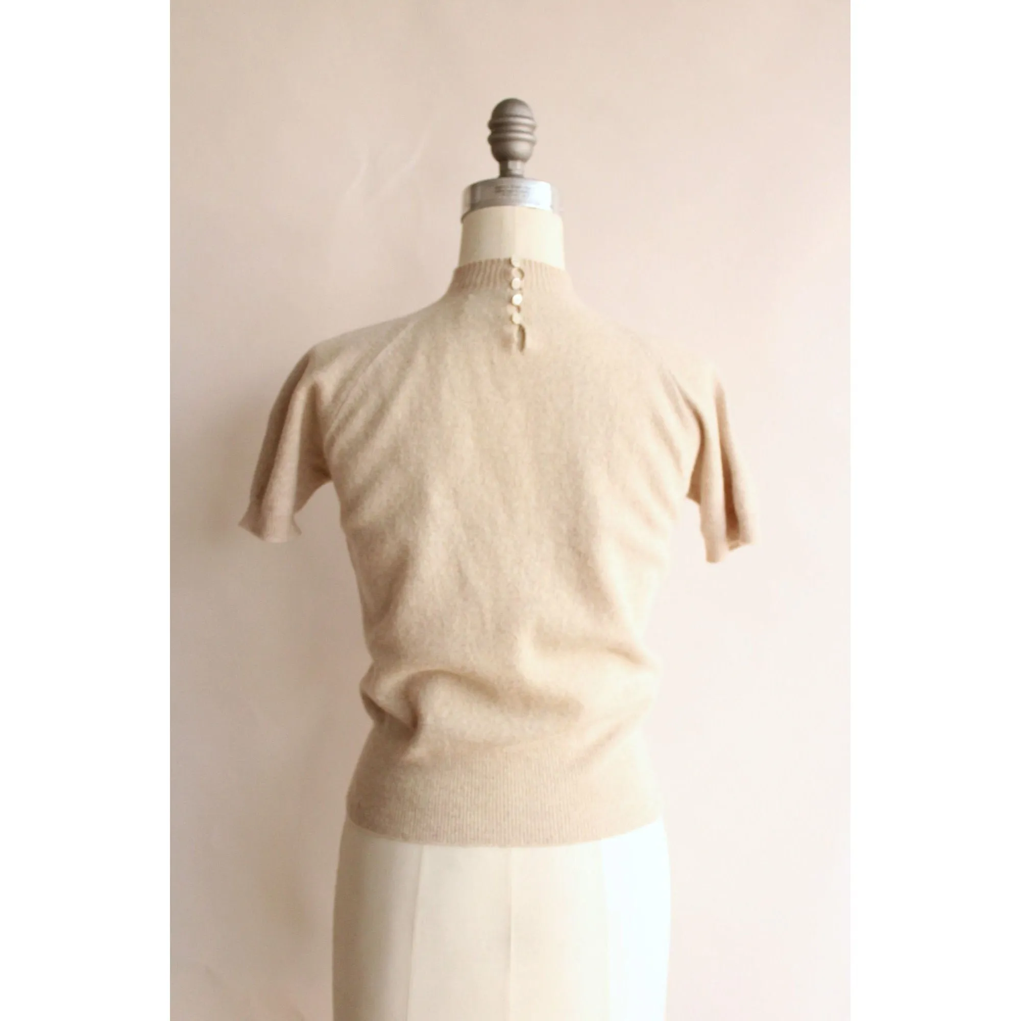 Vintage 1950s Wunda Lam Beige Wool Cashmere Sweater