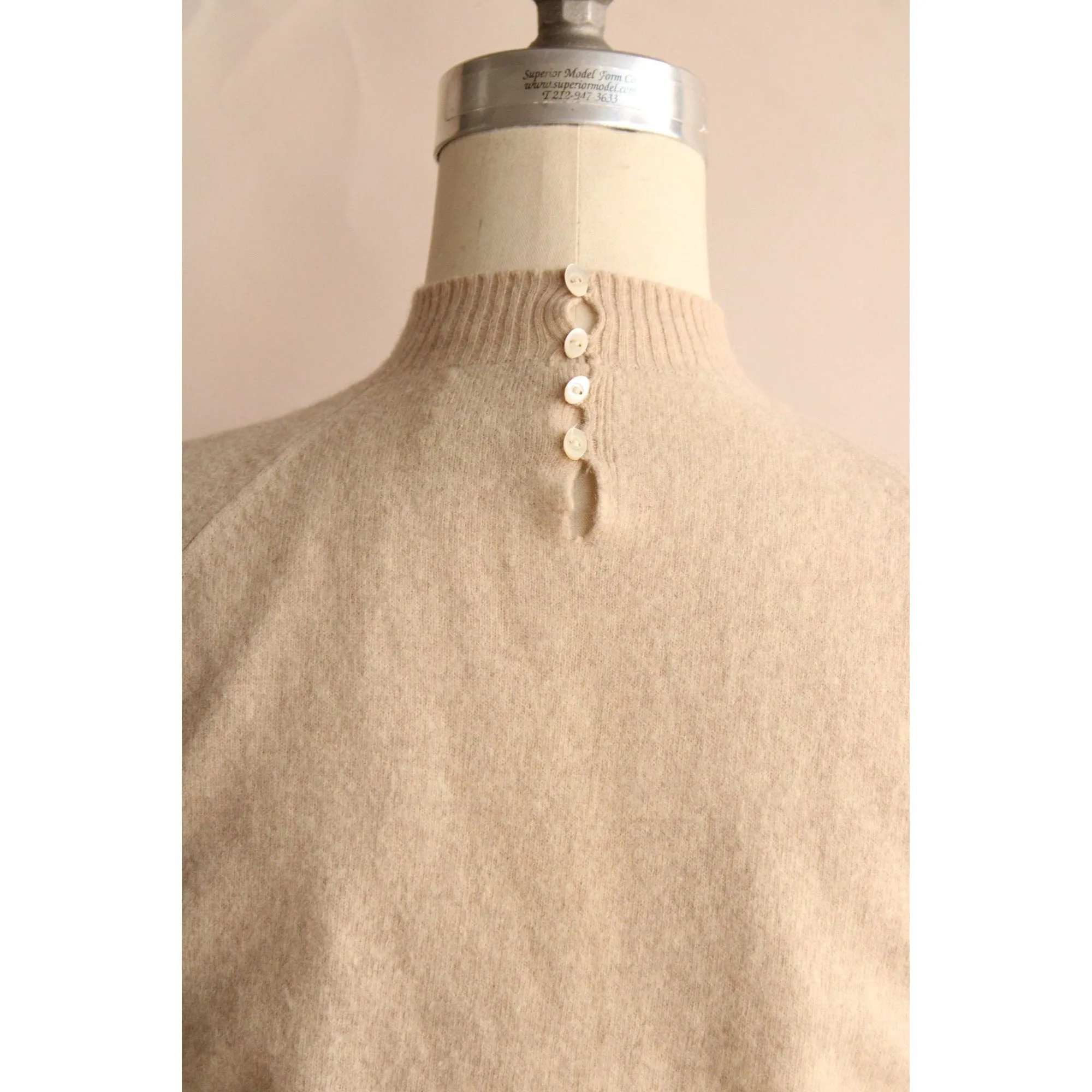 Vintage 1950s Wunda Lam Beige Wool Cashmere Sweater